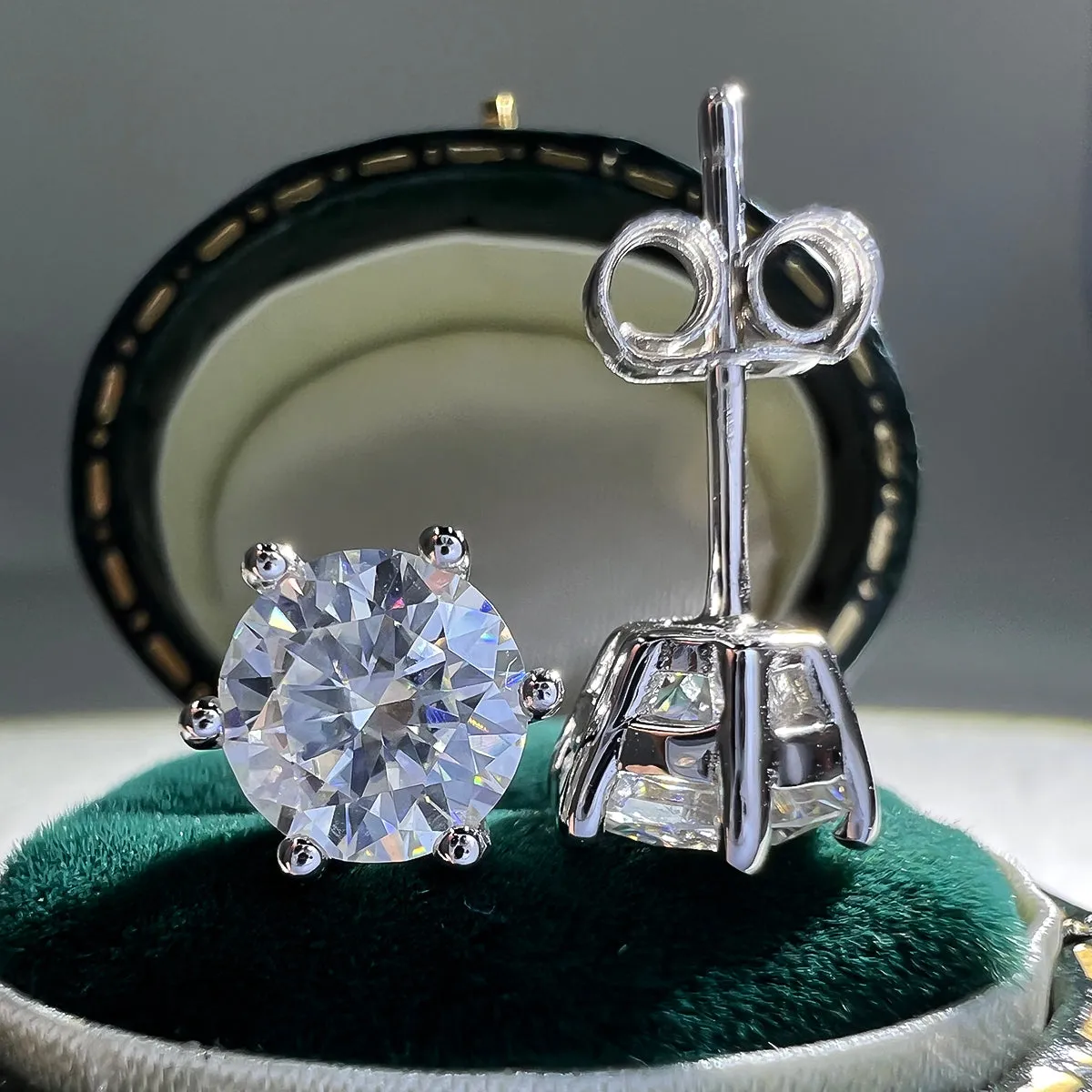 1.0CT/2.0CT/4.0CT D Color Moissanite Earrings 925 Sterling Silver Stud Earrings