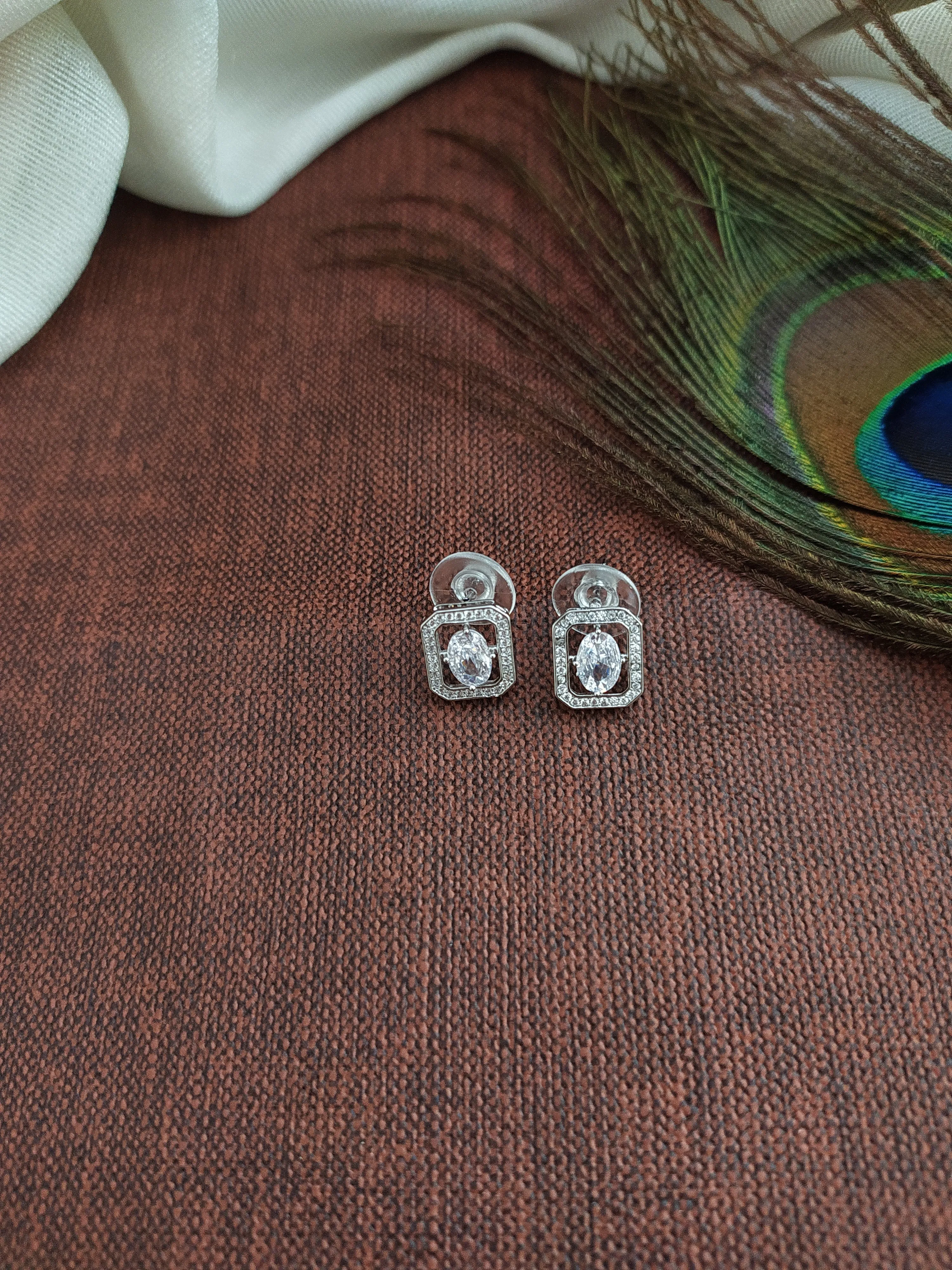 Diamond Eternity Stylish white square pendant set