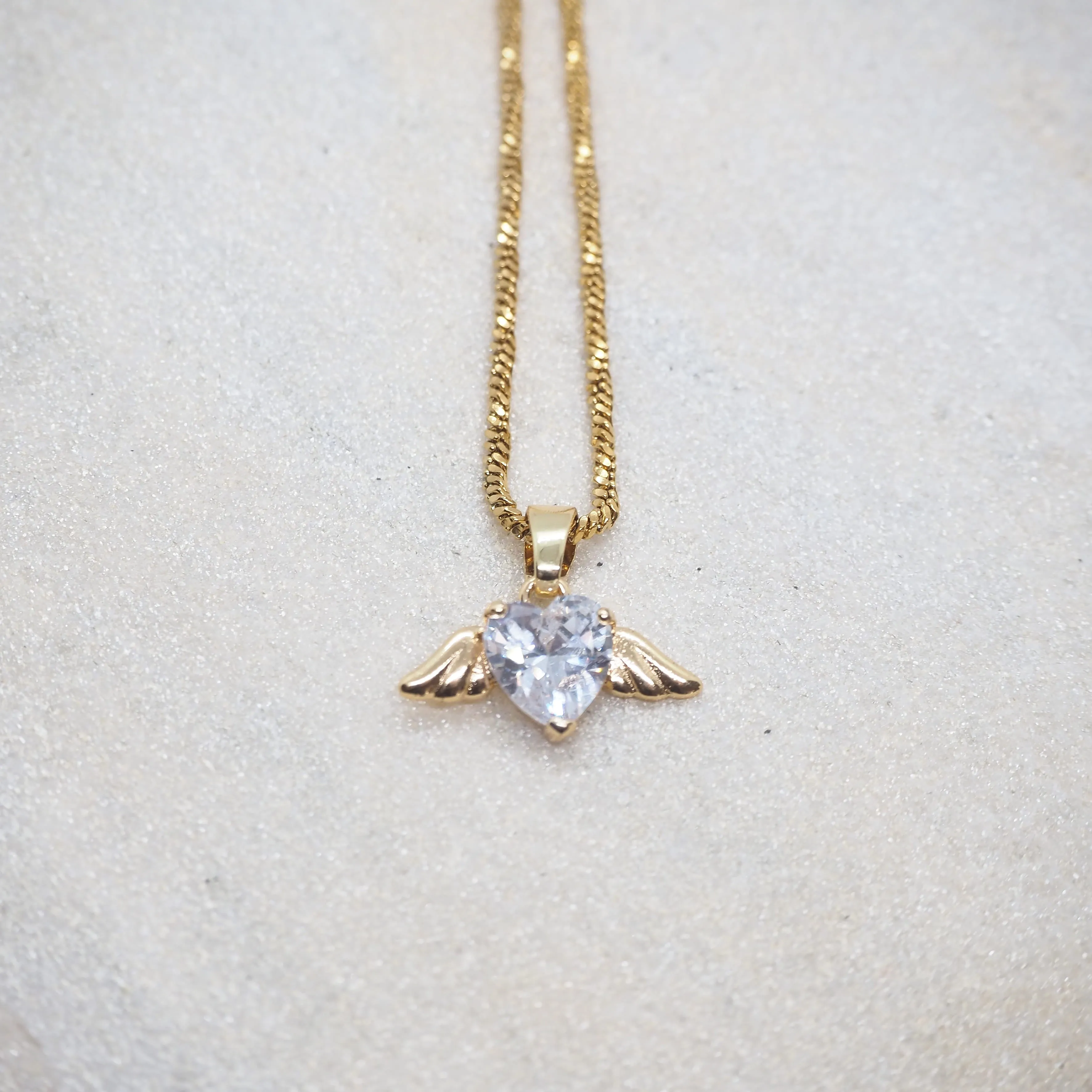 FLYING HEART NECKLACE