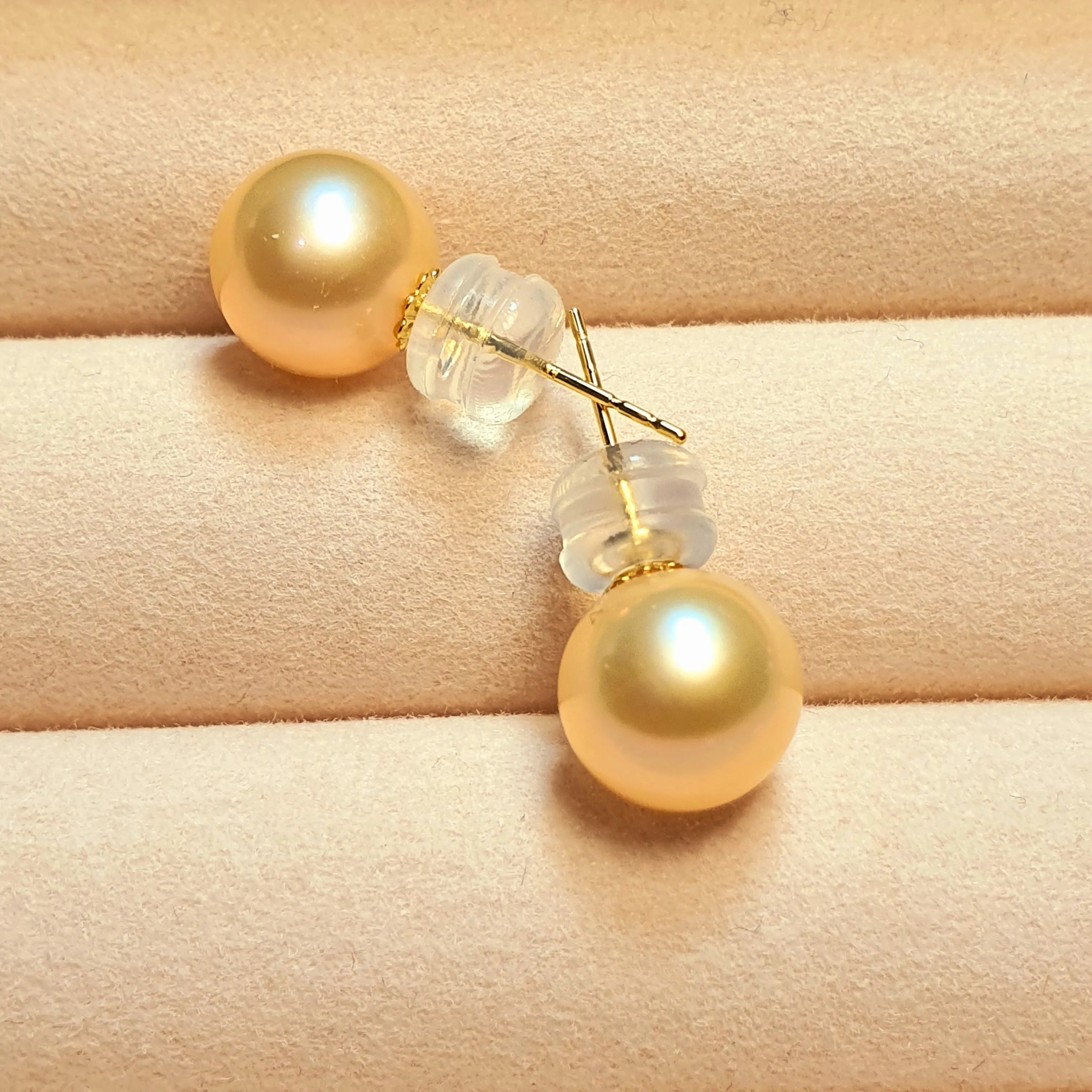 Freshwater Cultured Multi-colour Pearl Stud Earring, 18k Gold