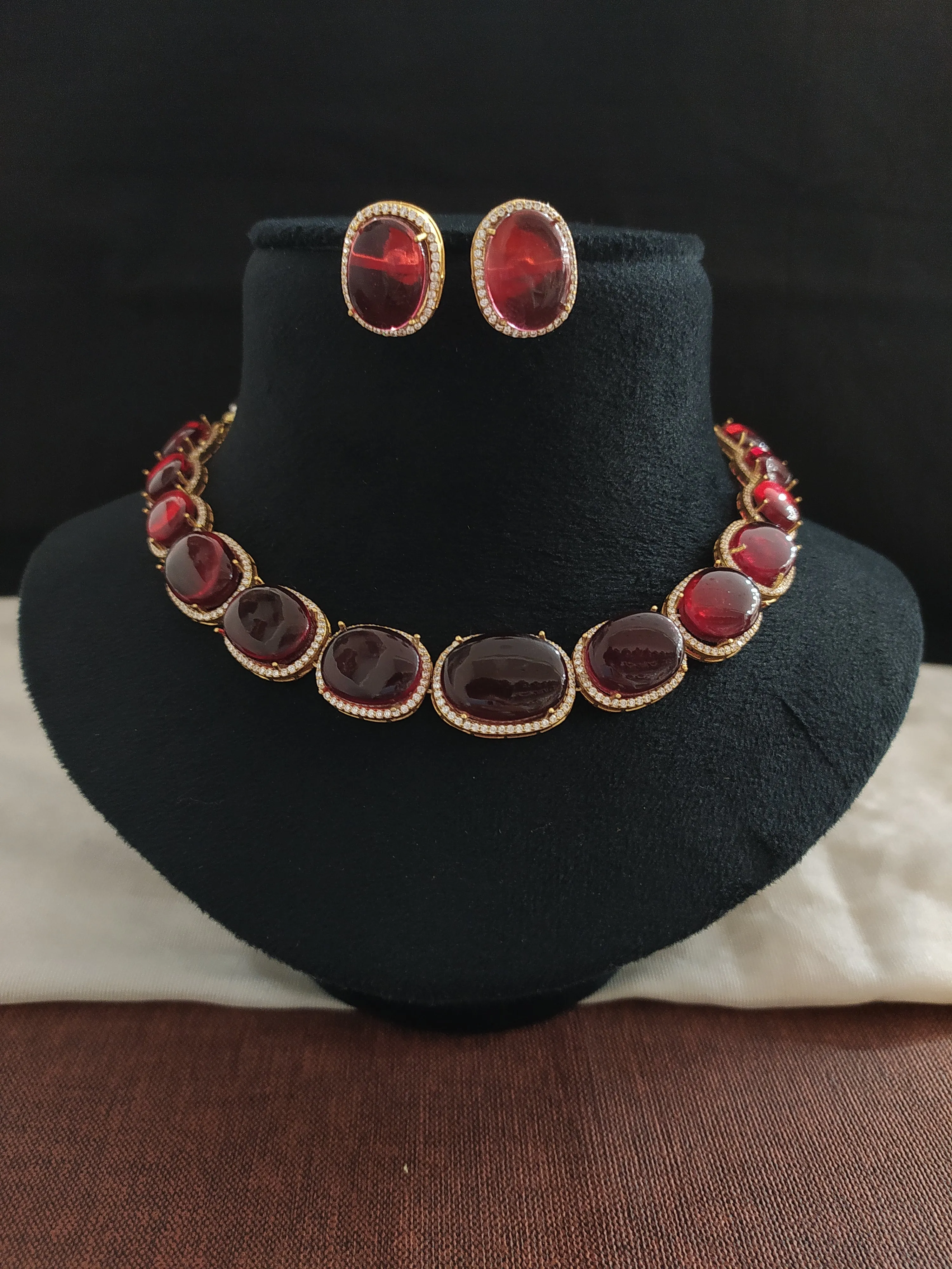Gold-plated copper alloy zircon stone necklace in Ruby, Blue & Pink