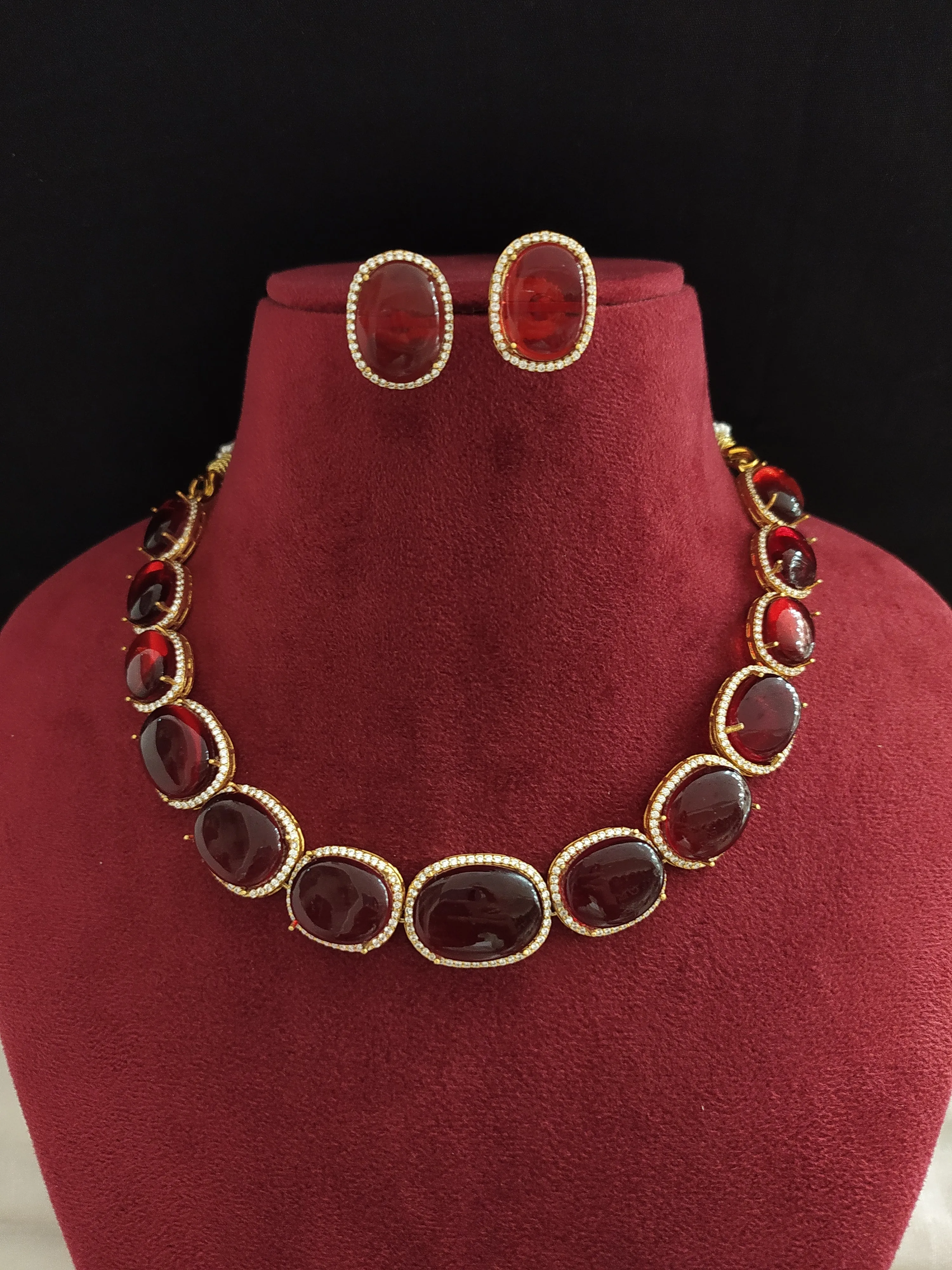 Gold-plated copper alloy zircon stone necklace in Ruby, Blue & Pink