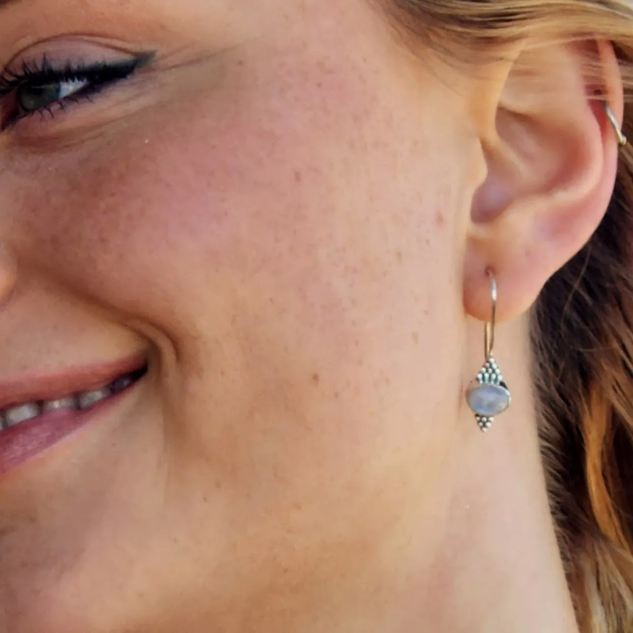 MOONSTONE BUBBLES - MOONSTONE 925 SILVER HOOK EARRINGS