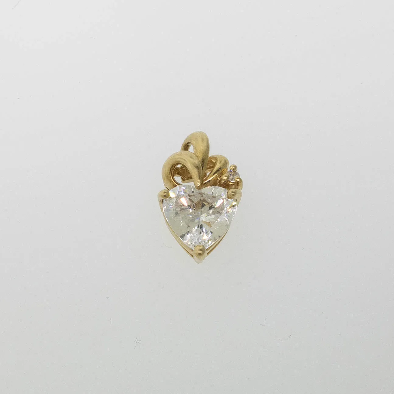 Preowned 14K Yellow Gold Heart-Shaped CZ Pendant with Accent CZ