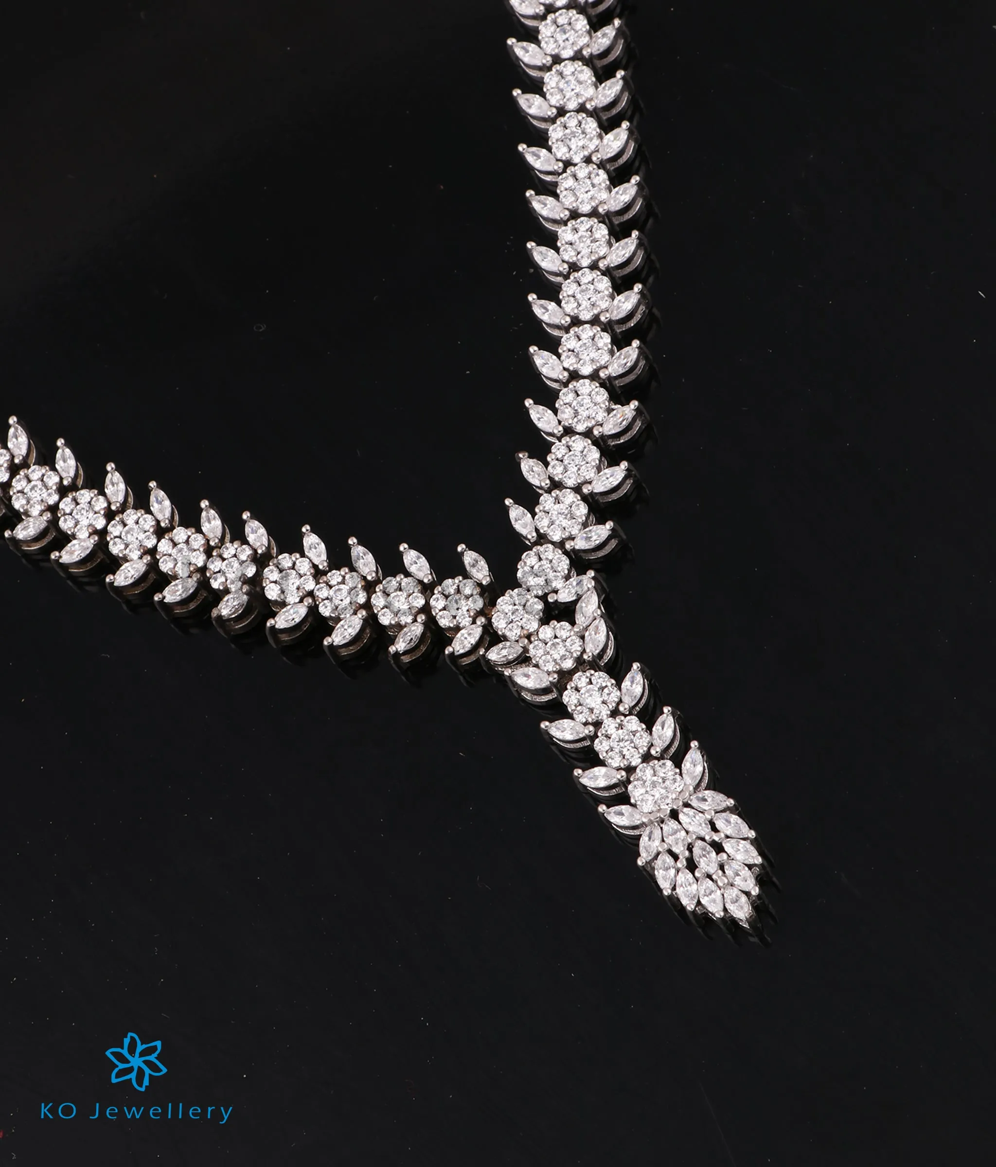 The Avery Silver Necklace