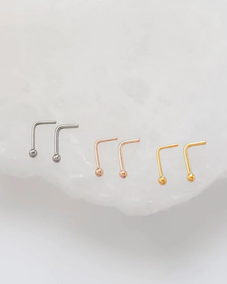 Tiny Sphere L-Bend Nose Stud