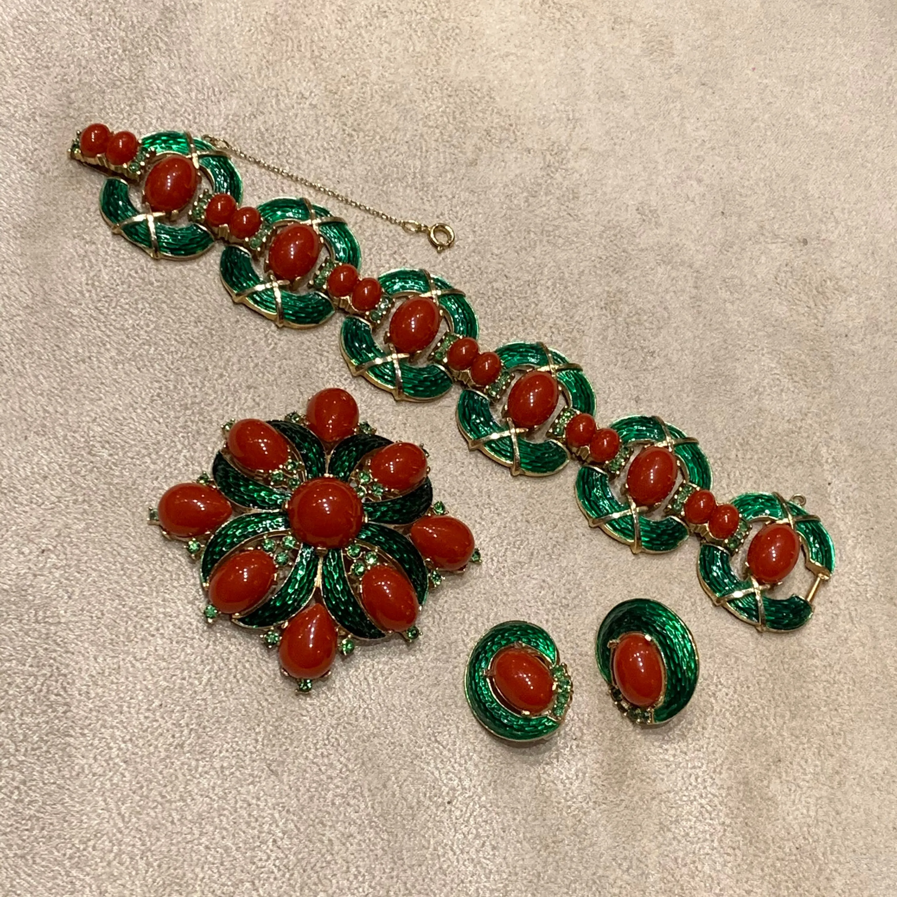 Trifari L’Orient Collection Green Carnelian Vintage Bracelet