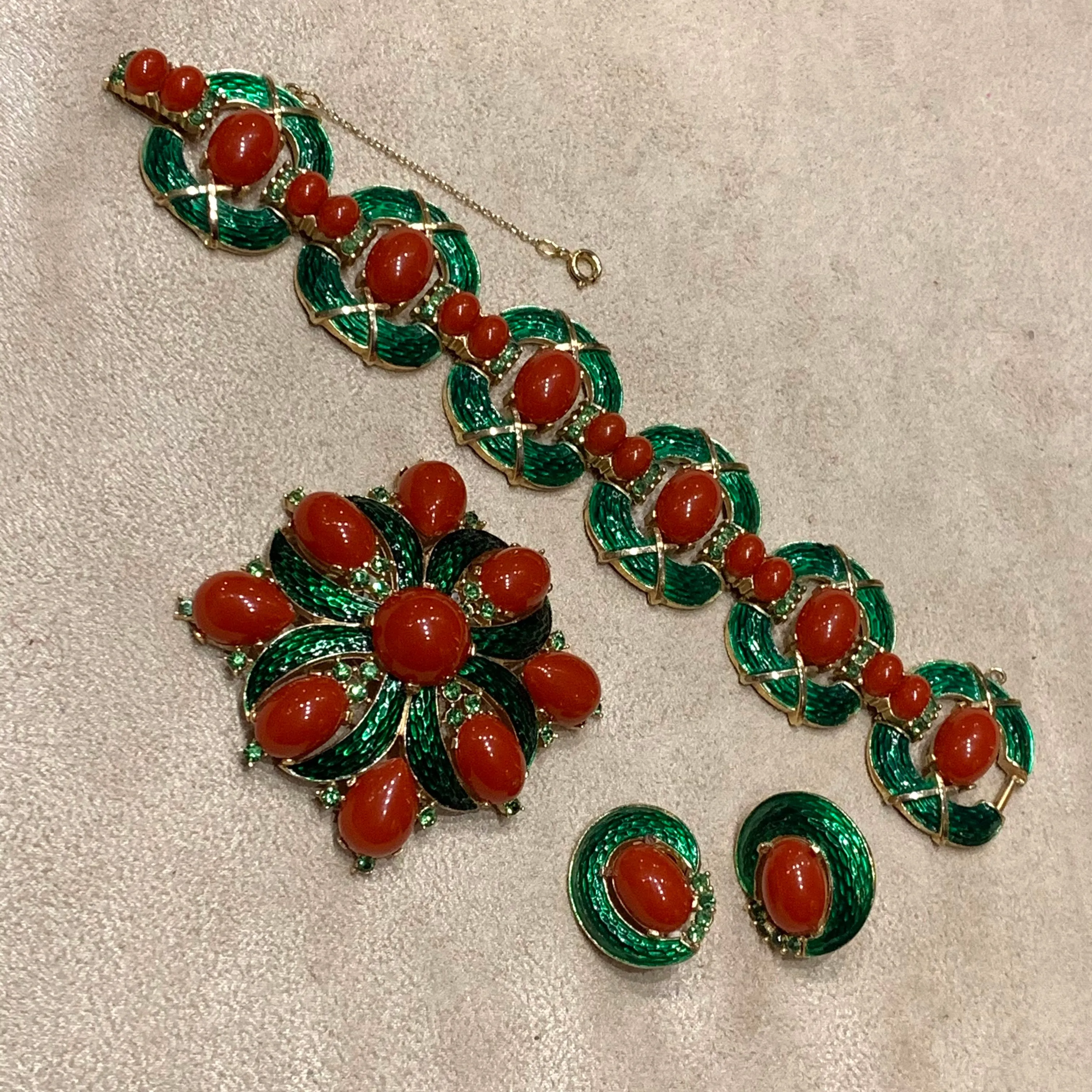 Trifari L’Orient Collection Green Carnelian Vintage Bracelet
