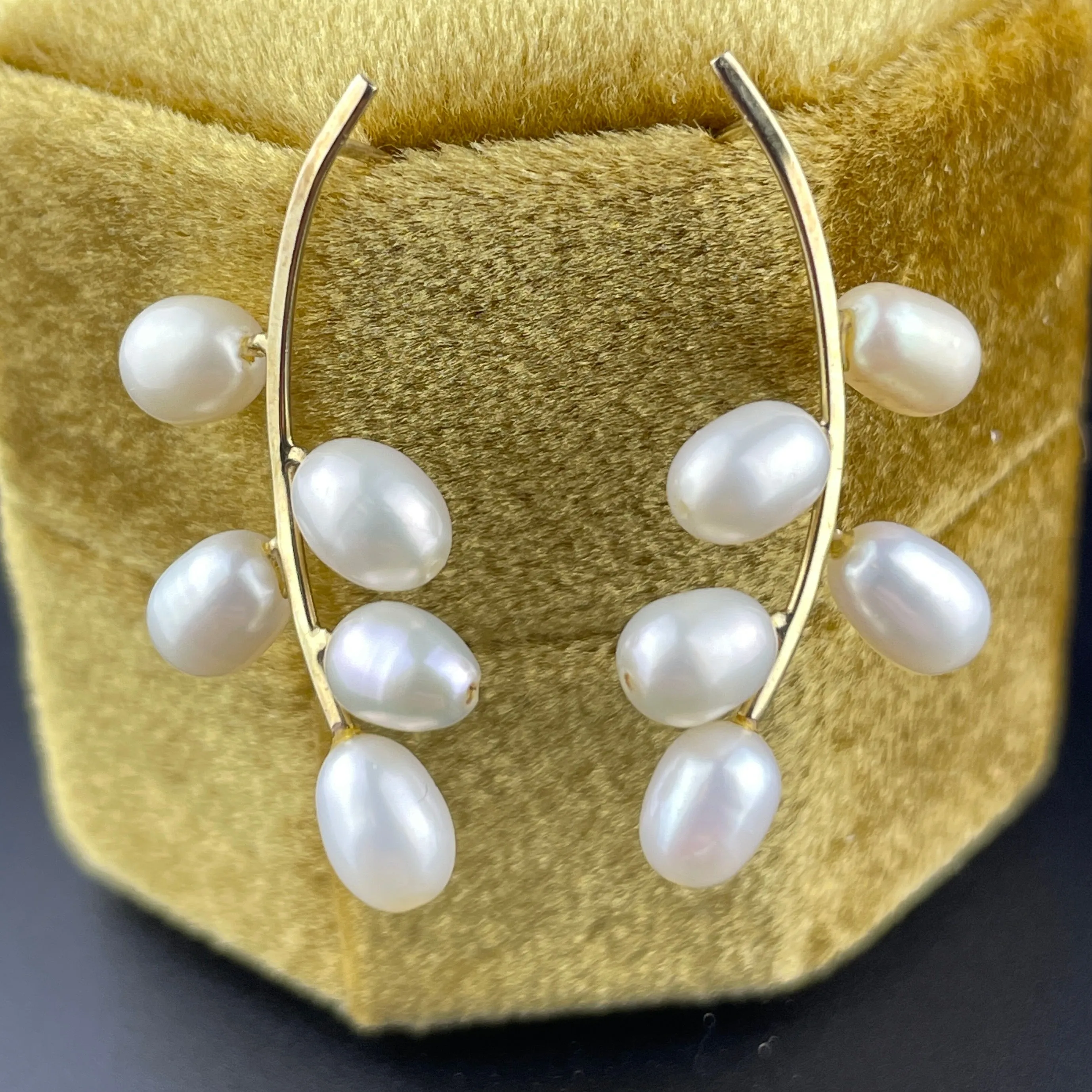 Vintage Pearl Leaf 14K Gold Bar Stud Earrings