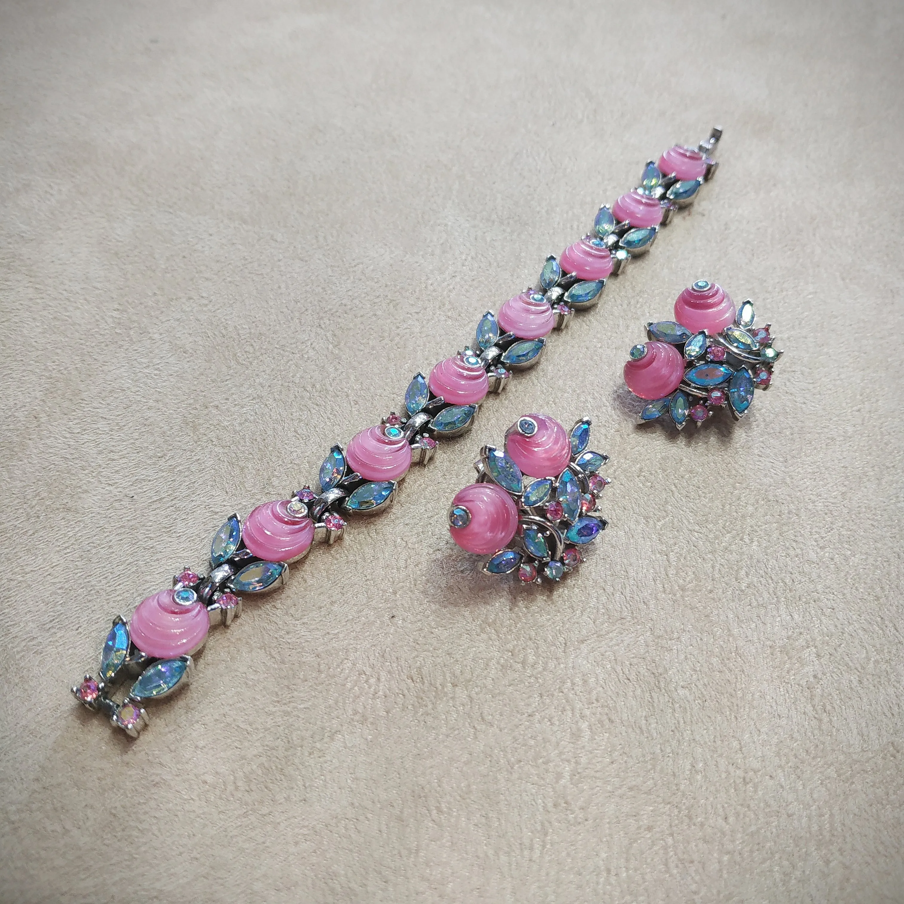 Vintage Trifari Pink Aurora Borealis Berry Bracelet