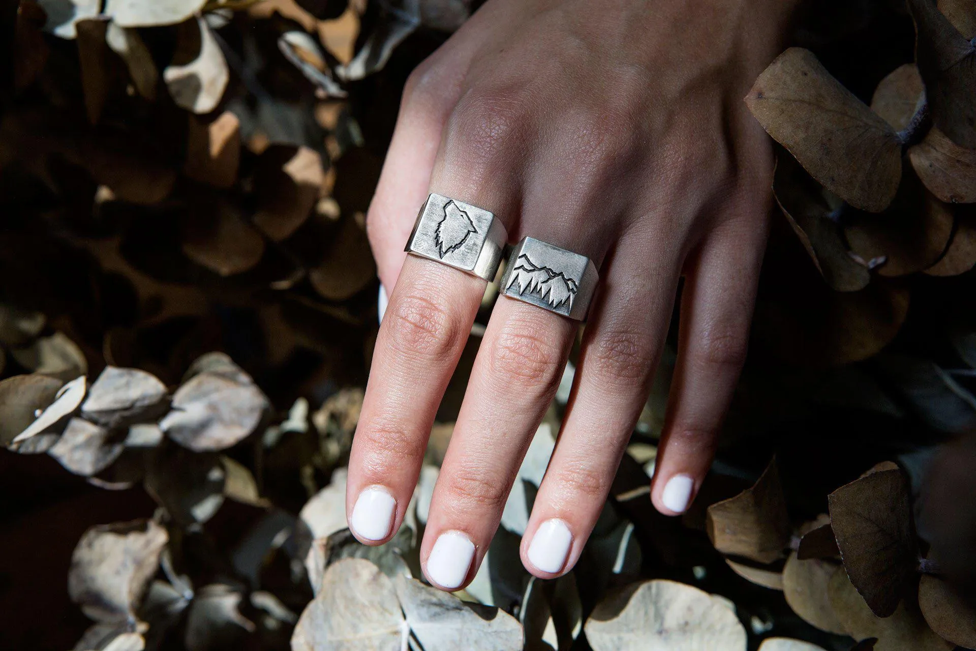 Wolf Silver Signet Ring